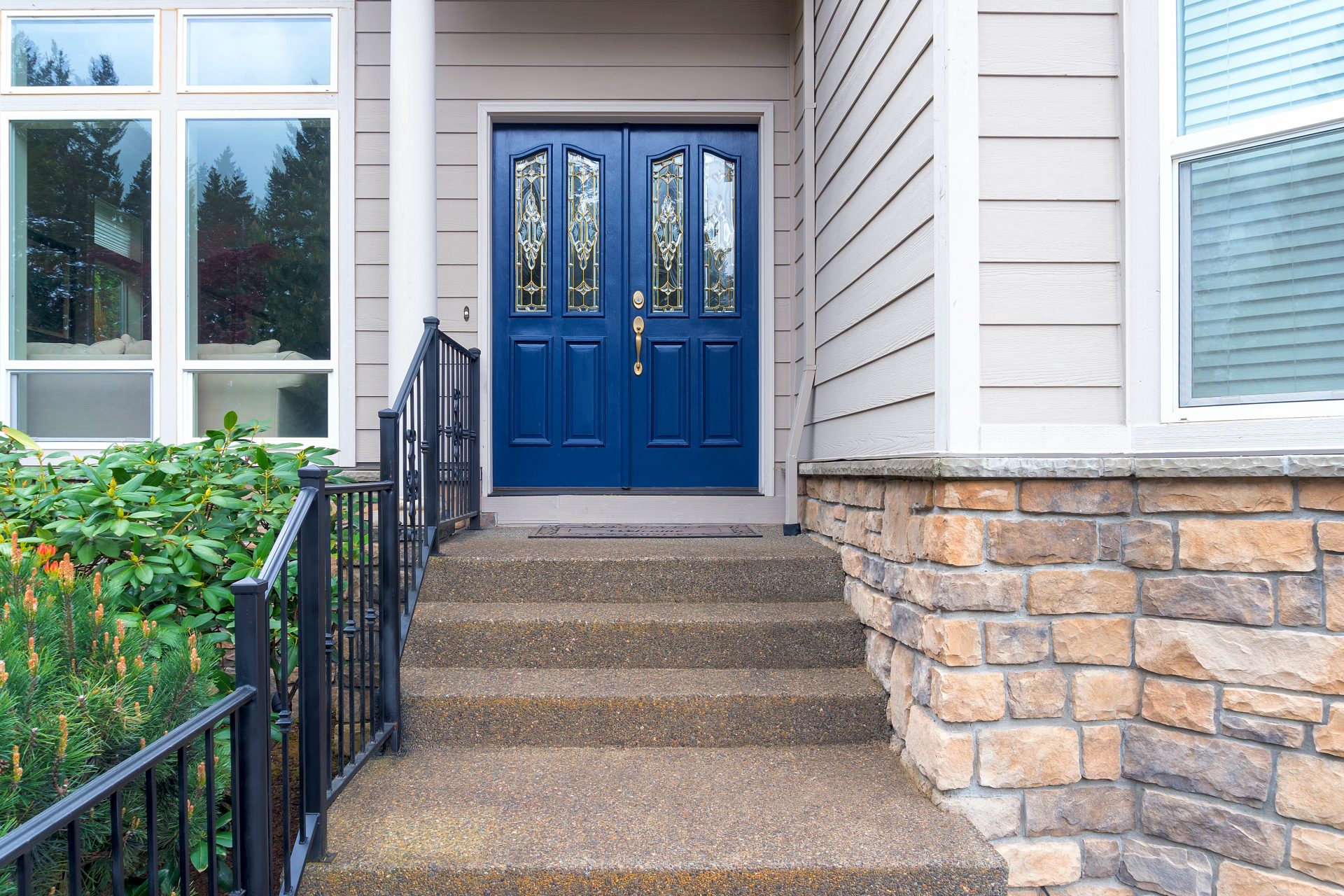 High-performance entry doors installed by GreenFox in Medicine Hat, Alberta—built for energy efficiency, security, and stylish curb appeal.