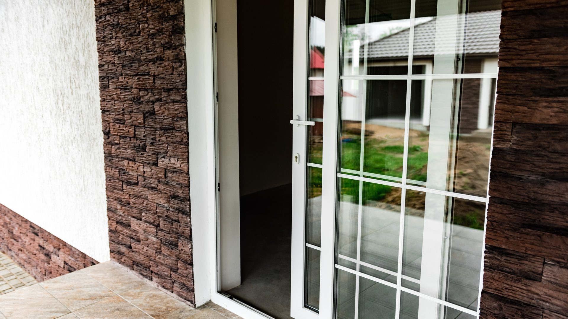 Stylish patio windows and doors installed by GreenFox Windows & Doors in Spruce Grove, Alberta—rated among the top window installation companies near me.